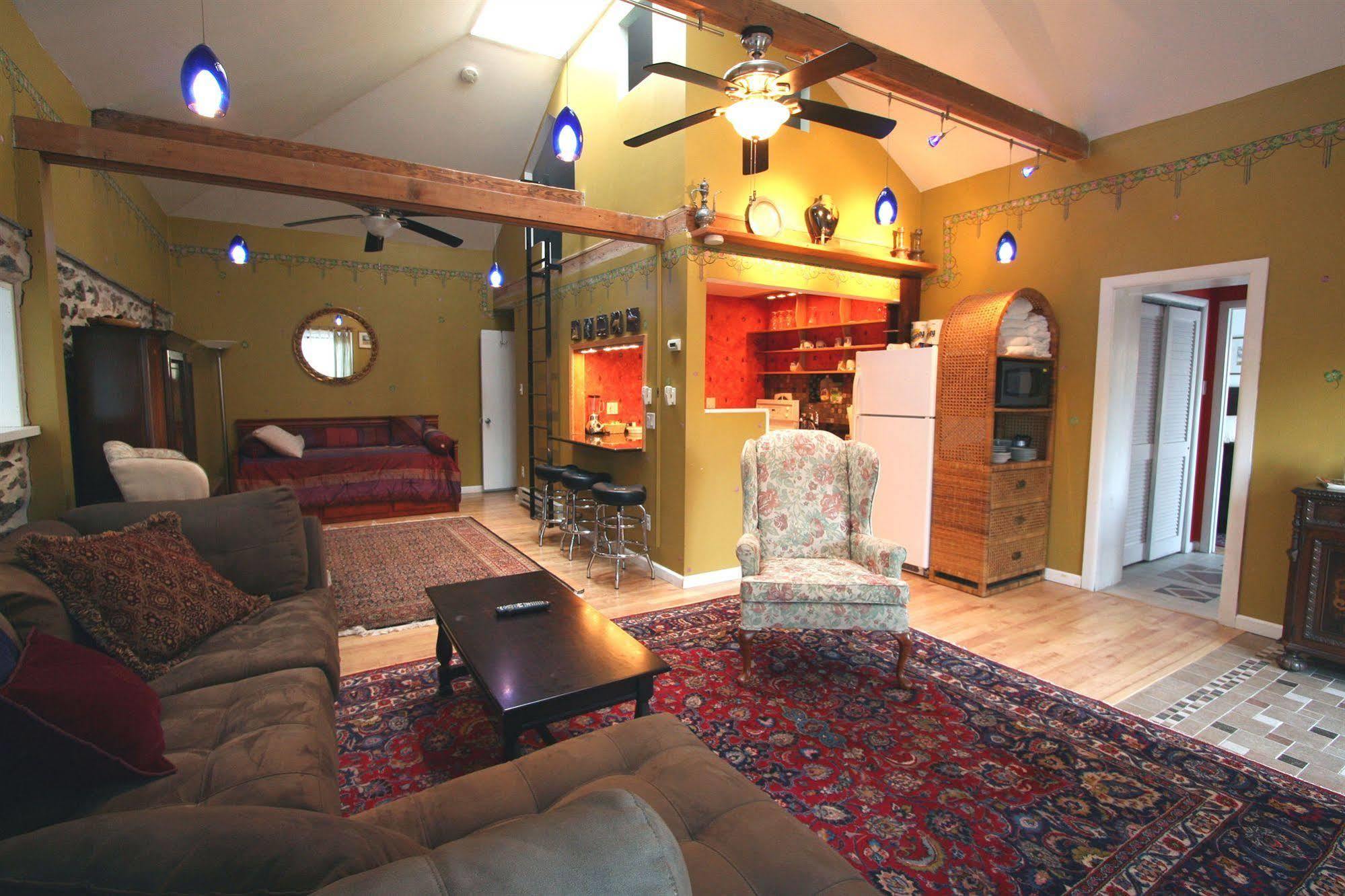 ميديا Alpenhof Bed & Breakfast المظهر الخارجي الصورة
